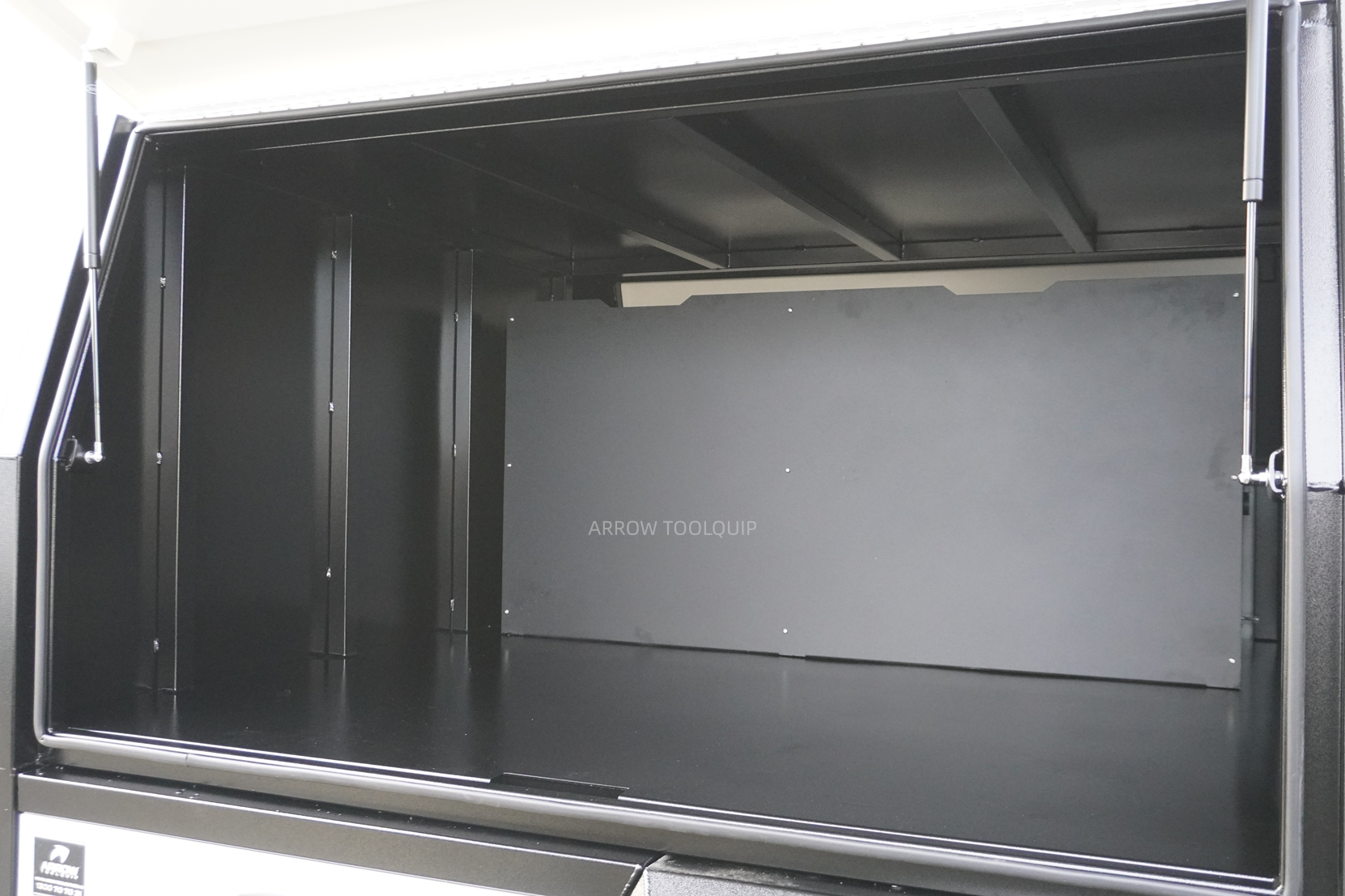 dual cab tray canopy service body